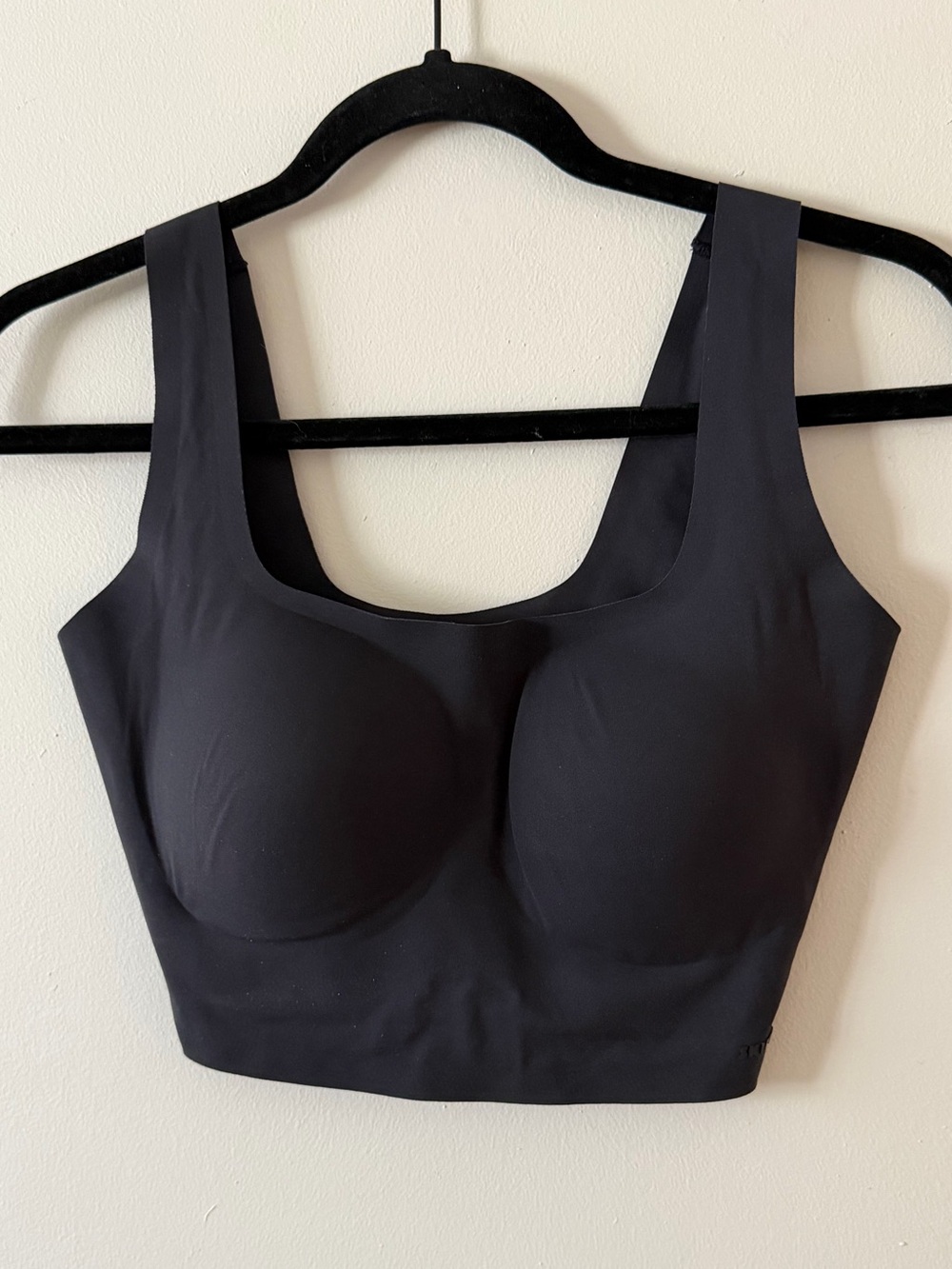 Skims Naked Scoop Tank Bralette Wireless Bra - Picture 4 of 8